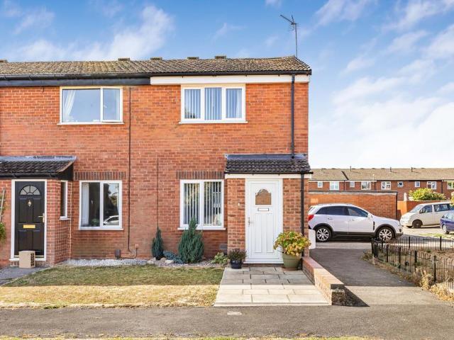 2 bedroom end of terrace house for sale
