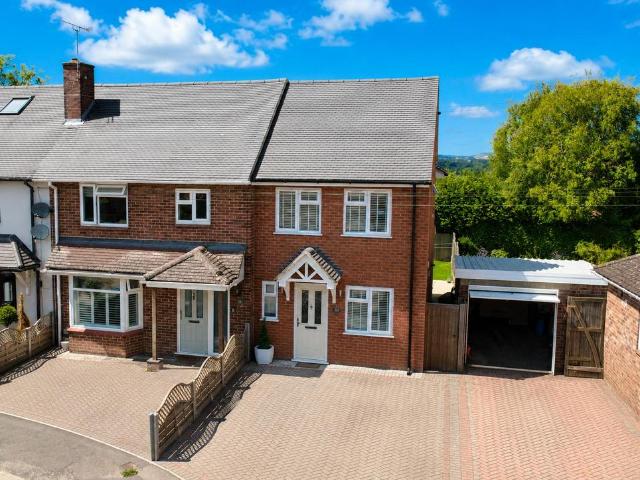 2 bedroom end of terrace house for sale