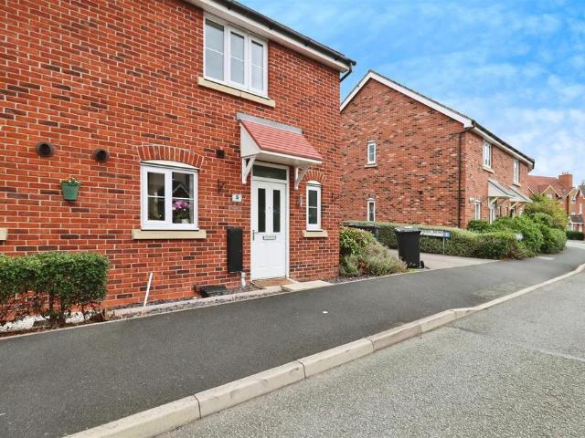 2 bedroom end of terrace house for sale