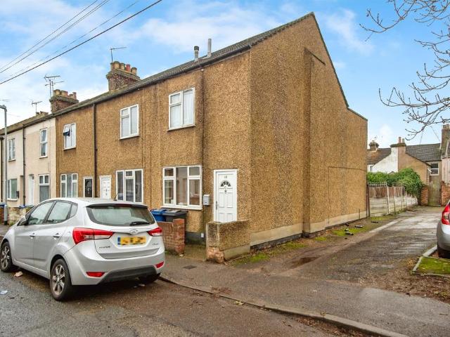 2 bedroom end of terrace house for sale