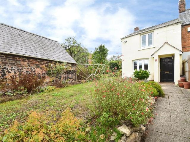 2 bedroom end of terrace house for sale