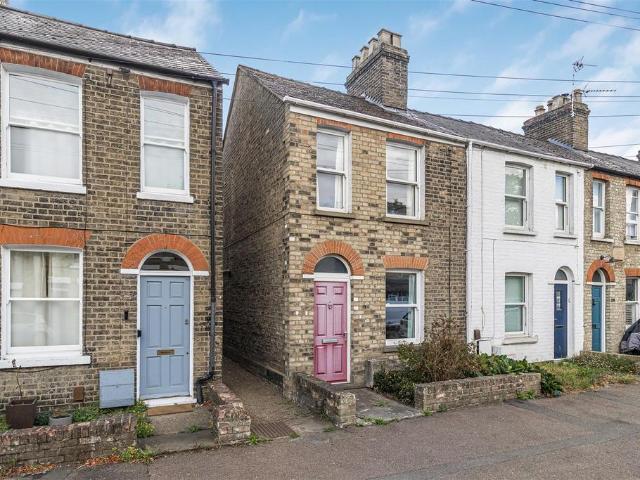 2 bedroom end of terrace house for sale