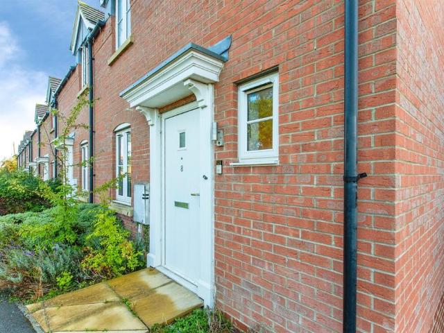 2 bedroom end of terrace house for sale