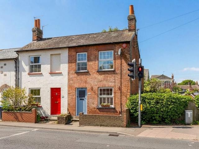 2 bedroom end of terrace house for sale