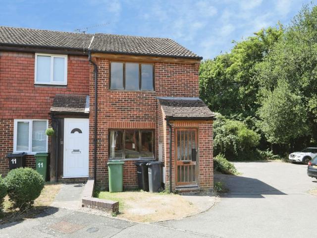 2 bedroom end of terrace house for sale