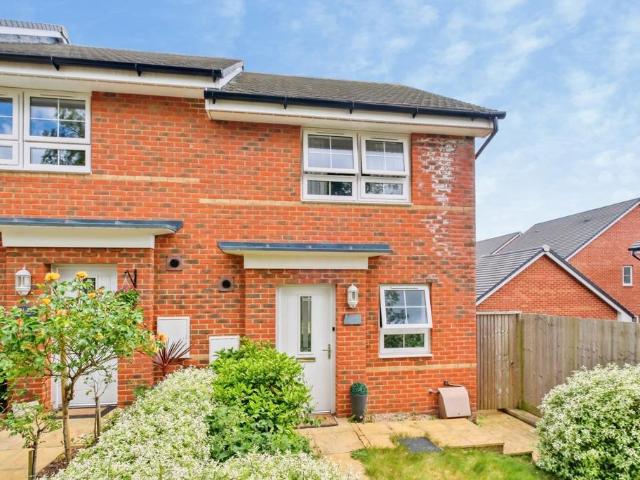 2 bedroom end of terrace house for sale
