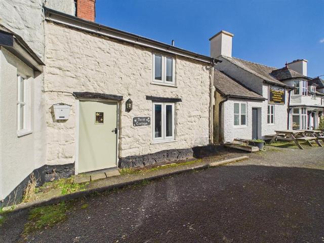 2 bedroom end of terrace house for sale