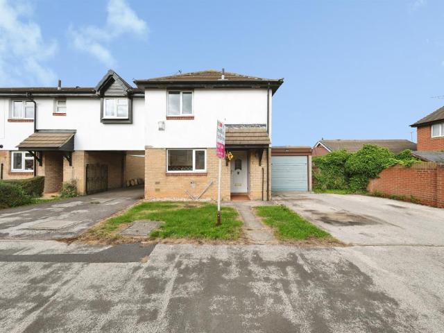 2 bedroom end of terrace house for sale