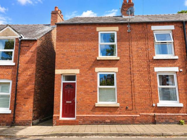 2 bedroom end of terrace house for sale
