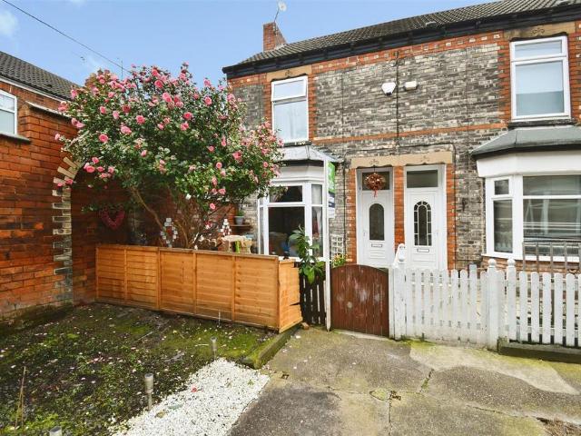 2 bedroom end of terrace house for sale