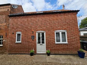 Breckland, East of England - Equipped kitchen