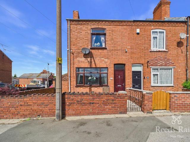 2 bedroom end of terrace house for sale
