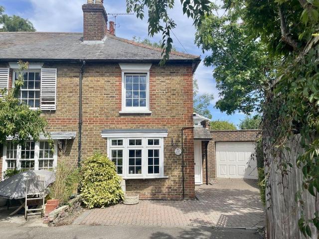 2 bedroom end of terrace house for sale