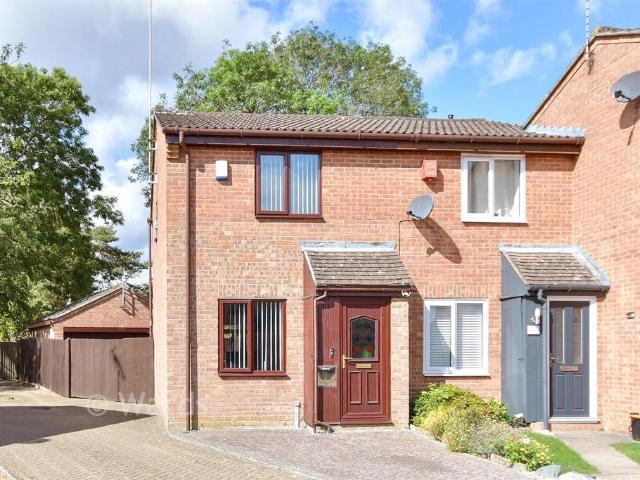 2 bedroom end of terrace house for sale