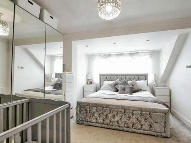 2 Bedroom End Of Terrace House For Sale In Grays