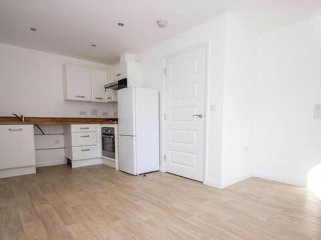2 Bedroom End Of Terrace House For Sale In East Cowes