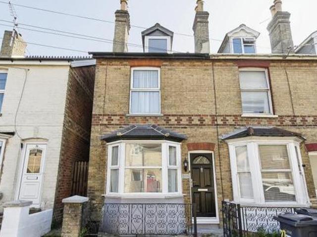 2 Bedroom End Of Terrace House For Sale In East Cowes, Isle Of Wight