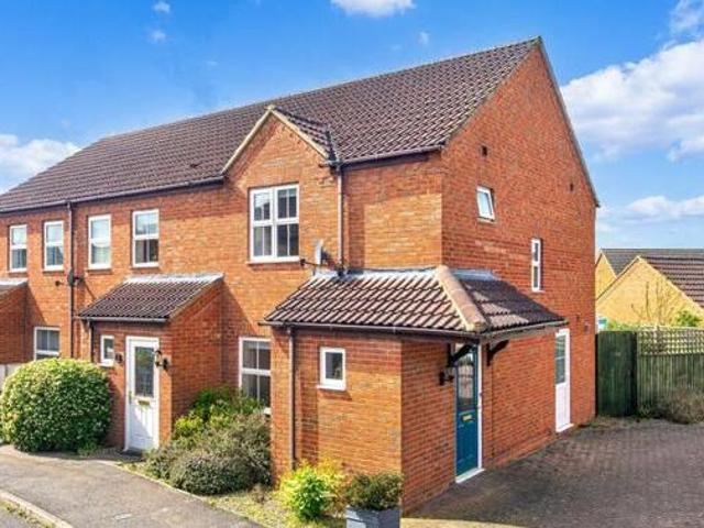 2 Bedroom End Of Terrace House For Sale In Royston