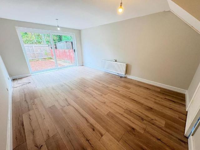 2 bedroom end of terrace house to rent