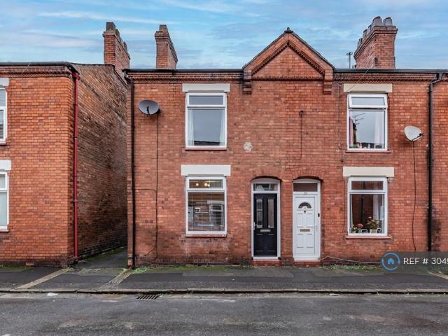 2 bedroom end of terrace house to rent