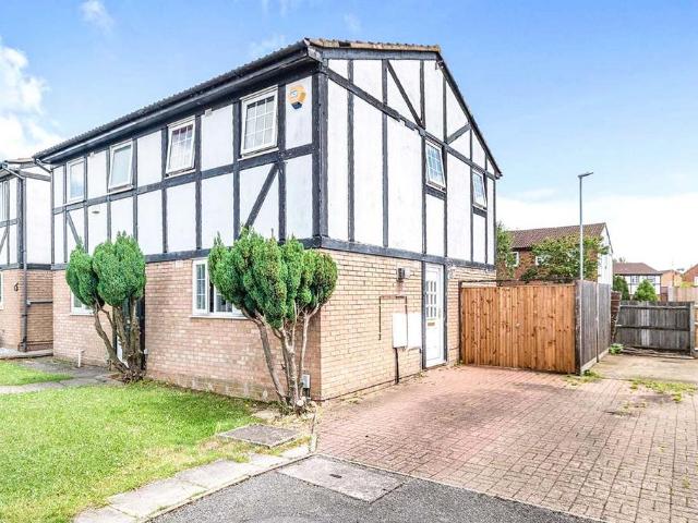 2 bedroom end of terrace house to rent