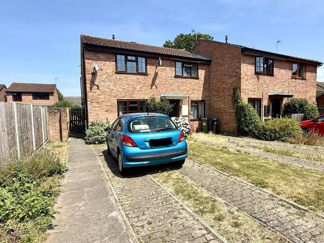 2 bedroom end of terrace house to rent
