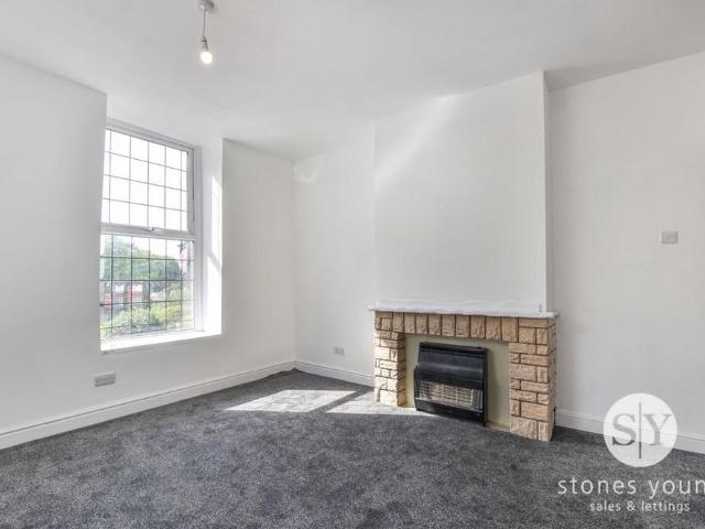 2 bedroom end of terrace house to rent