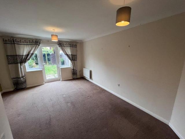2 bedroom end of terrace house to rent