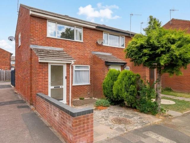 2 bedroom end of terrace house to rent