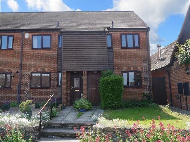 2 bedroom end of terrace house to rent