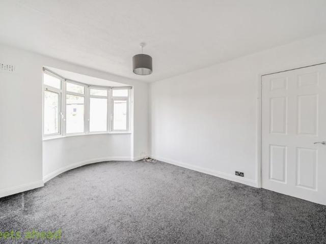 2 bedroom end of terrace house to rent