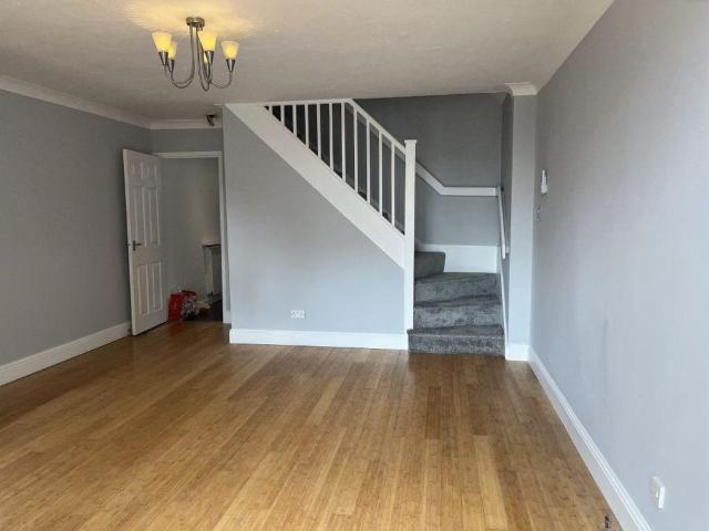 2 bedroom end of terrace house to rent