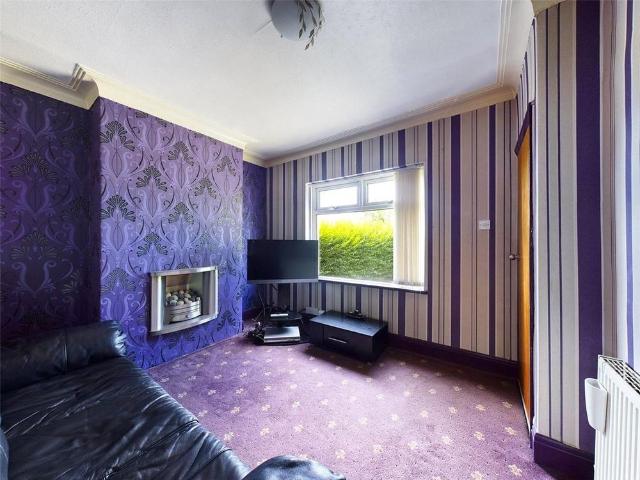 2 bedroom end of terrace house to rent