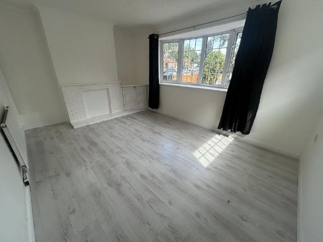 2 bedroom end of terrace house to rent