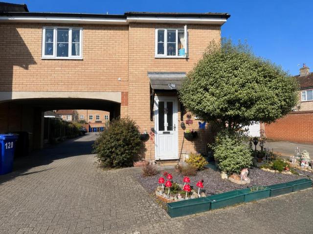 2 bedroom end of terrace house to rent