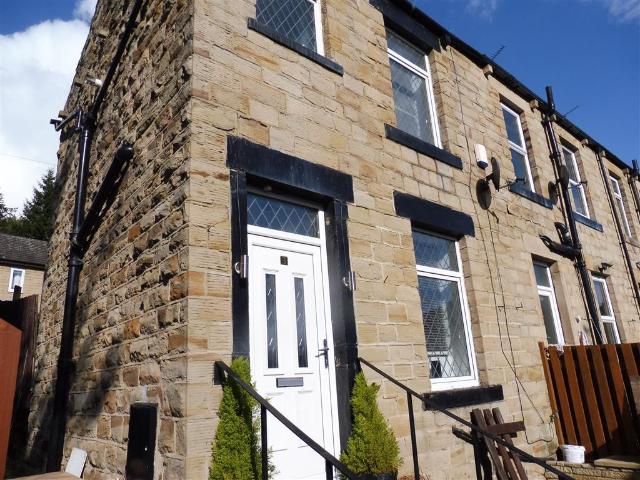 2 bedroom end of terrace house to rent