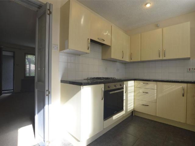 2 bedroom end of terrace house to rent