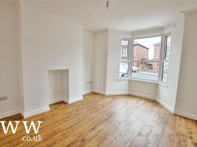 2 bedroom end of terrace house to rent