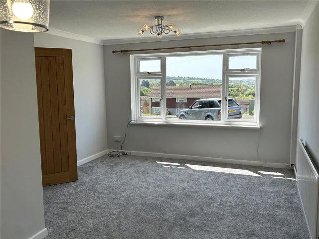 2 bedroom end of terrace house to rent
