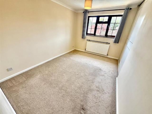 2 bedroom end of terrace house to rent