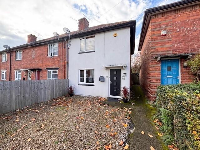 2 bedroom end of terrace house to rent