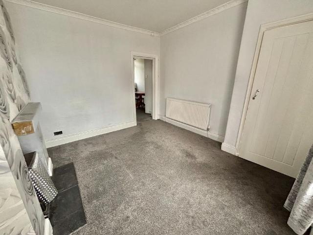 2 bedroom end of terrace house to rent