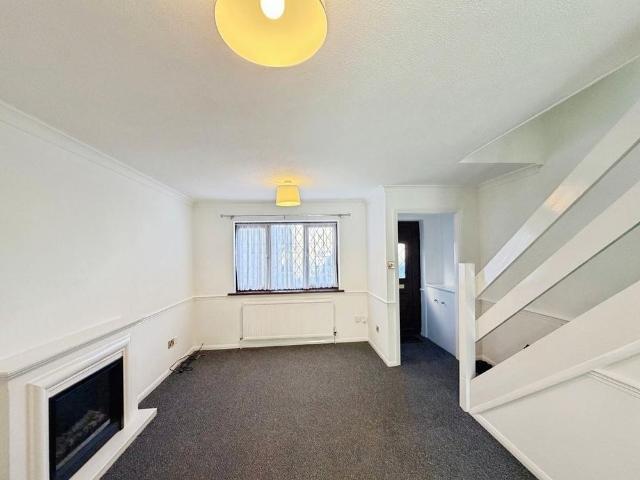 2 bedroom end of terrace house to rent