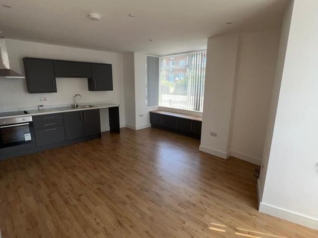 2 bedroom end of terrace house to rent