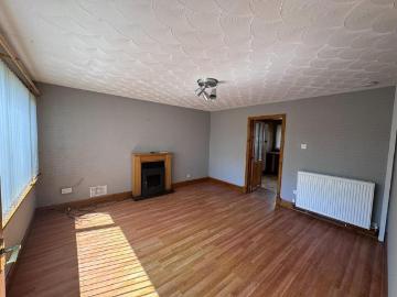 2 bedroom end of terrace house to rent