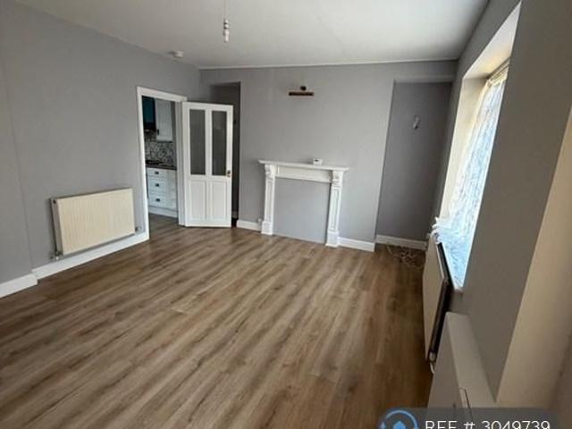 2 bedroom end of terrace house to rent