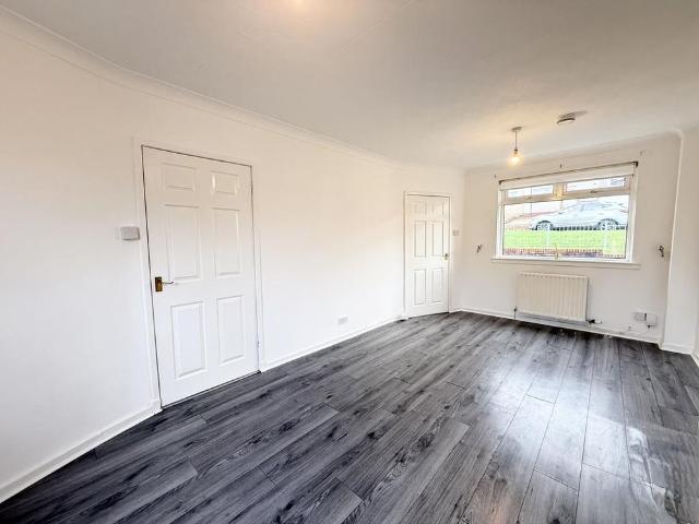 2 bedroom end of terrace house to rent