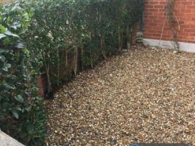 2 bedroom end of terrace house to rent