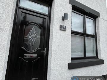 2 bedroom end of terrace house to rent