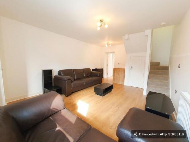 2 bedroom end of terrace house to rent